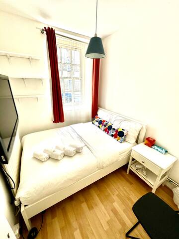 STUNNiNG – 3 Double Bedroom FLAT in Central London gallery image 3