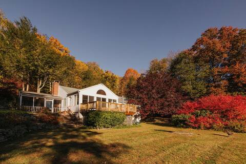 Country retreat on 4 private acres