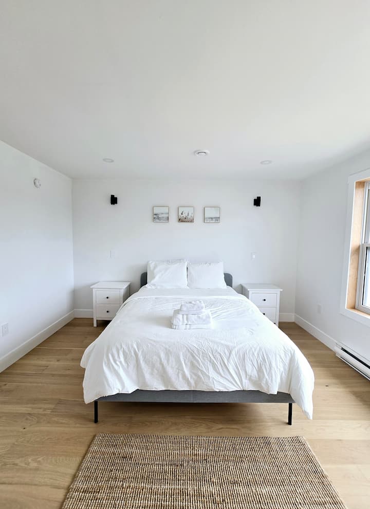 Спалня 2 със самостоятелна баня.