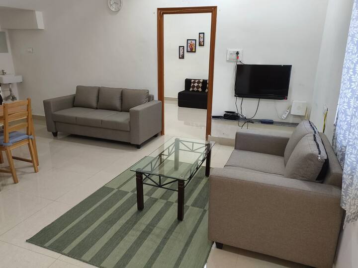 Leo's Den 13 Guest A/c 3 Bhk 9 Mins. To Rgia - Hyderabad
