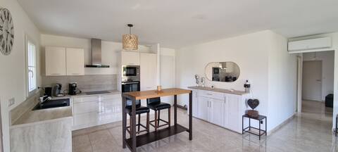 Successful Airbnb property: Villa Sable, 4-star, heated pool. in Saint Saturnin Lès Apt
