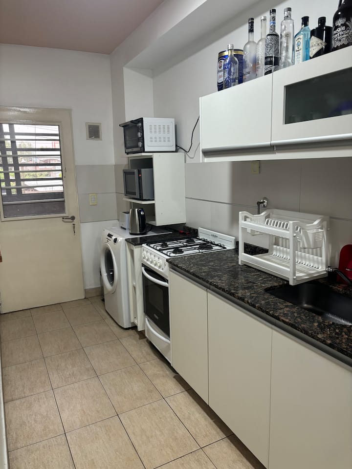 Apartamento mobiliado com 1 dormitório em Caseros