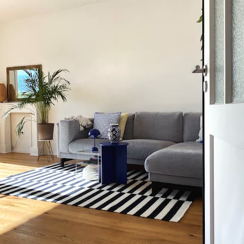 Leistungsstarkes Airbnb: Cozy, spacious 100 sqm in Lindenthal in Lindenthal