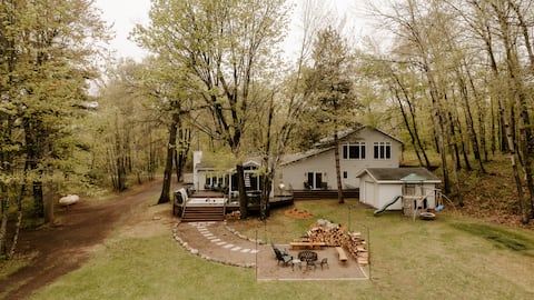 Large Family Friendly Home w/brand NEW Swim Spa!