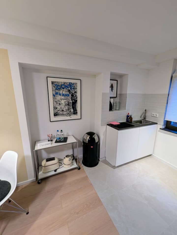 Schöne Wohnung An Der Düssel Mit Parkmöglichkeiten - Düsseldorf