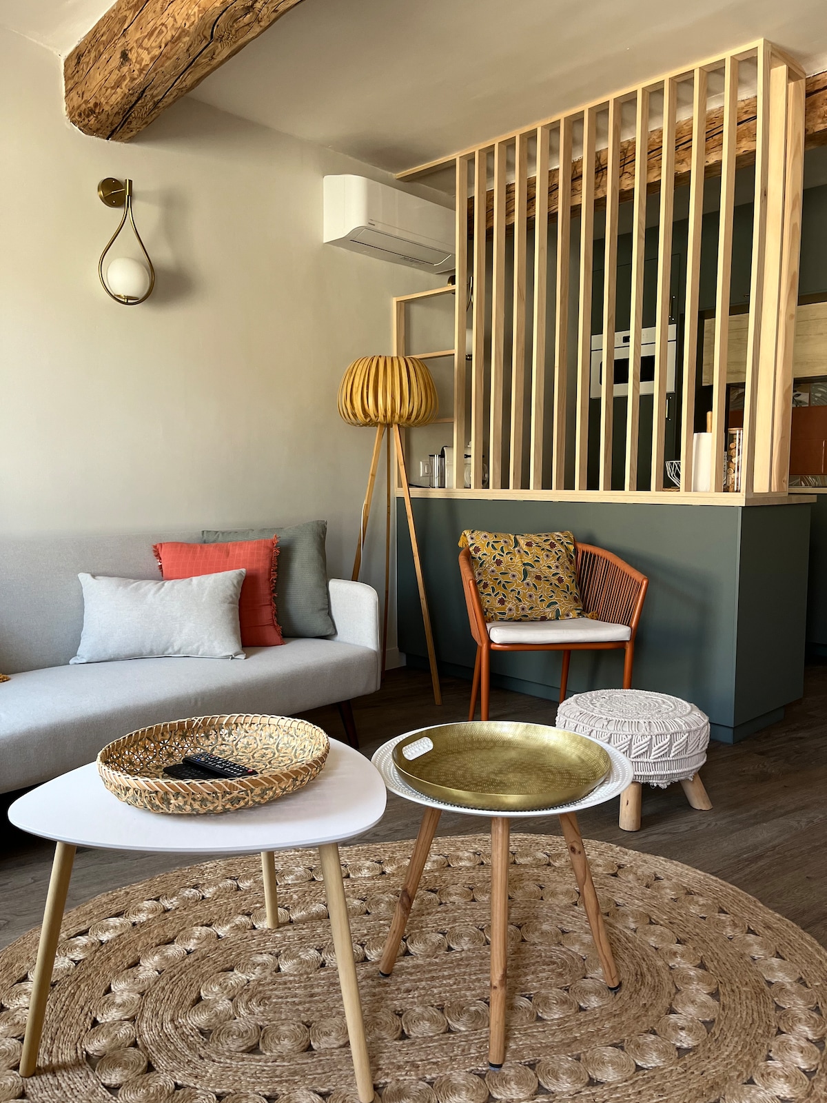 Propriété Airbnb réussie: Lou Solèu: Cozy apartment in the historic center à L'isle Sur La Sorgue