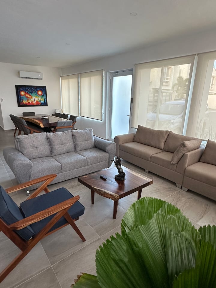 Exclusive Stay With Rooftop & Private Pool - Cancun Airport (CUN)