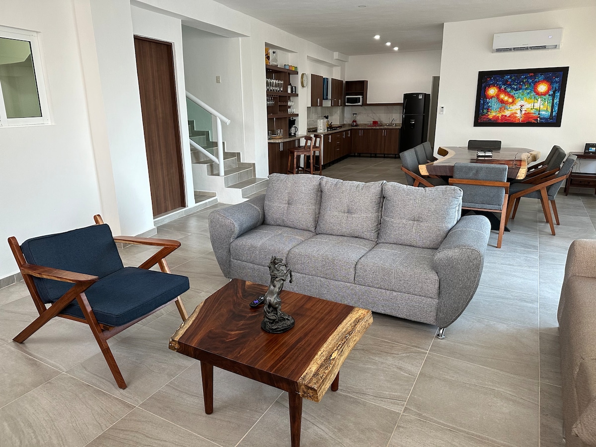 Anuncio de Airbnb popular: Exclusive House with a Rooftop Pool. en Supermanzana 326