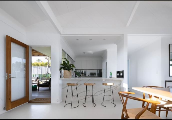 Pacific | Dolphin Watching Paradise gallery image 4