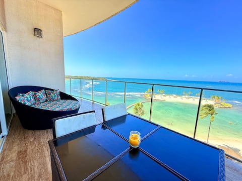 Large balcony facing the sea in Playa Escondida