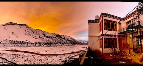 Beds, Breakfast and Dinner - Entire Home - Kaza