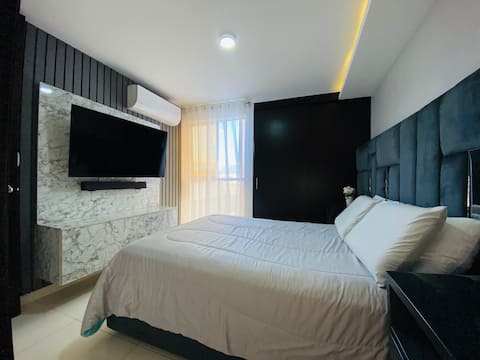 Apt with mountain views and good location