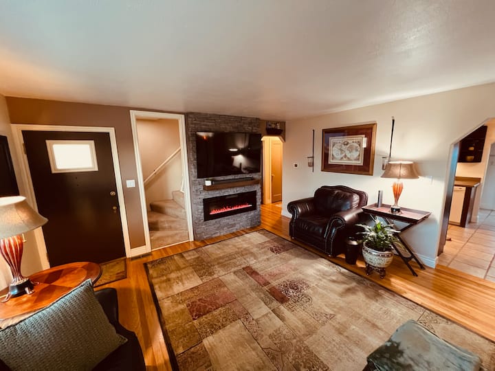 Port Angeles Bungalow - Port Angeles, WA
