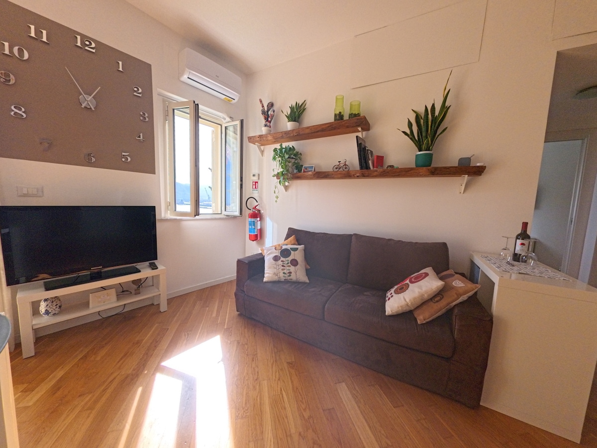 Top Airbnb: The balcony overlooking the sea - Free parking in Palermo