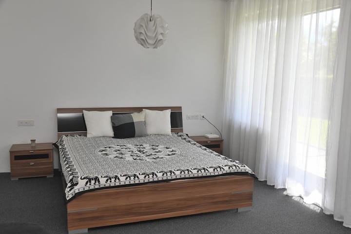 საძინებელი 2