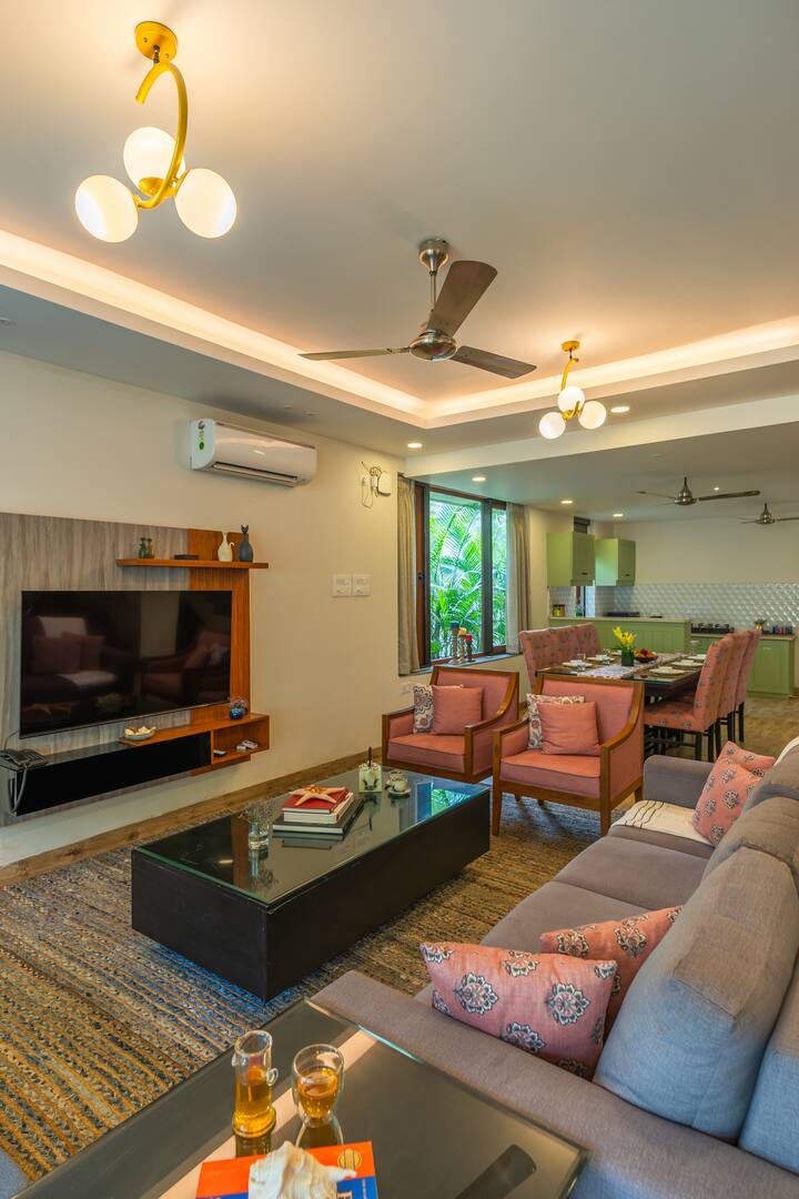Living room image 2