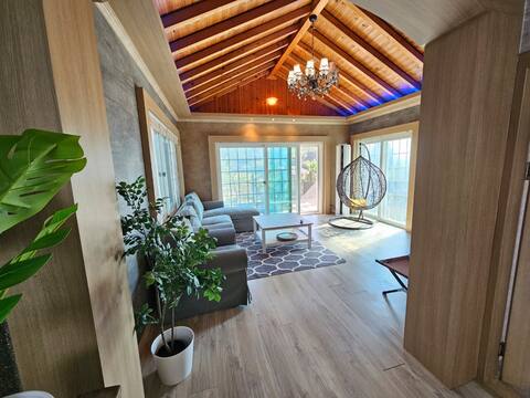 Romanticism (private pension for up to 12 people, romantic barbecue facility, nearby beach, romantic view)