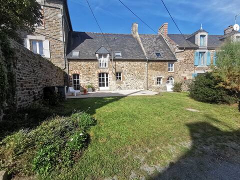 4 bedroom house on the banks of the Rance