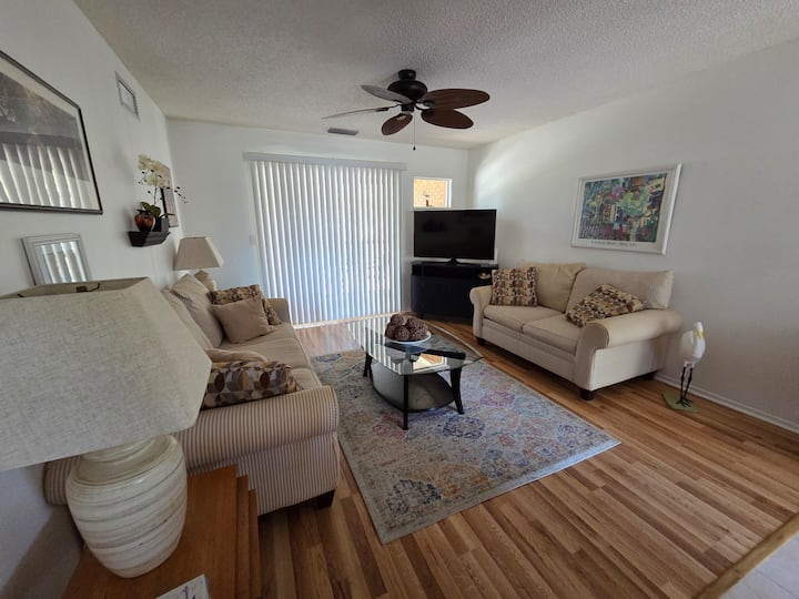 Venice Island Beach Condo! - Venice Beach, FL