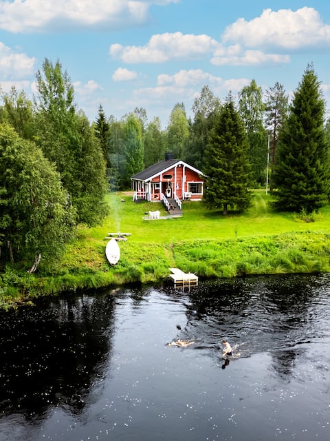 Atmospheric Villa on the banks of the river