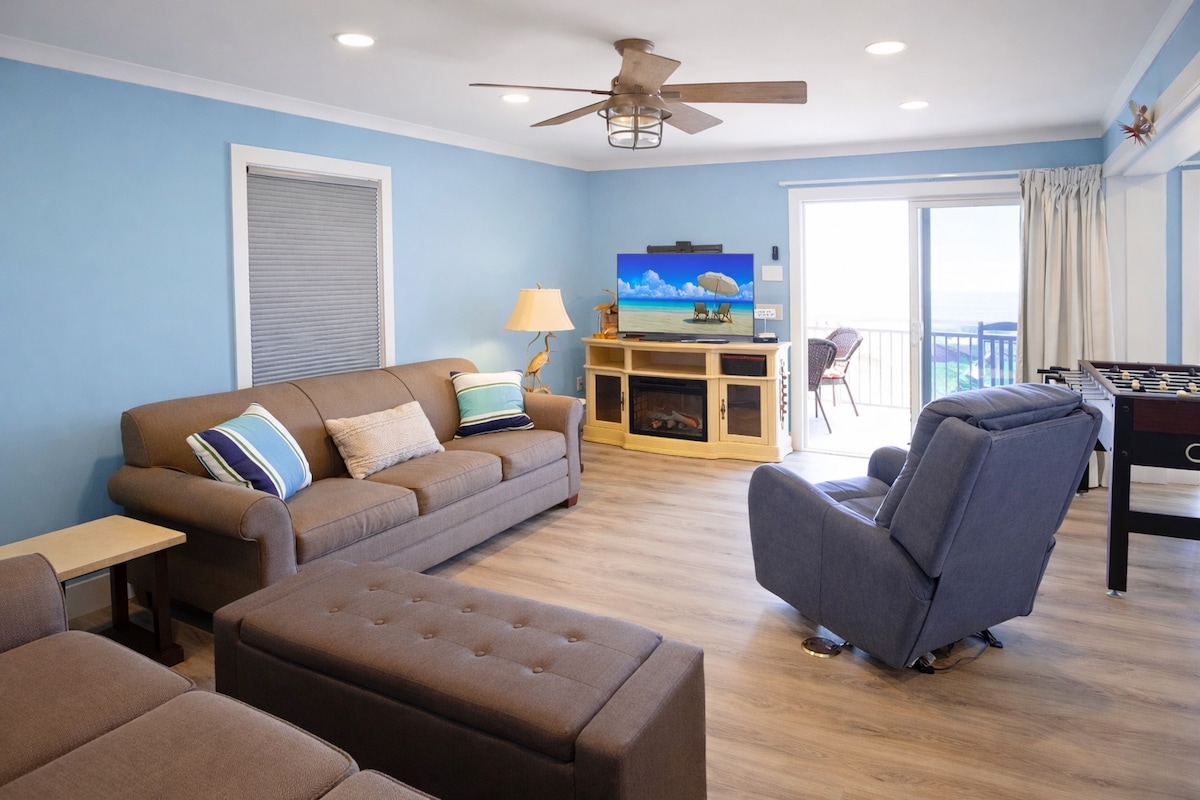 Popular Airbnb listing: Paradise On the Beach - Compass Rose Garden City in Georgetown