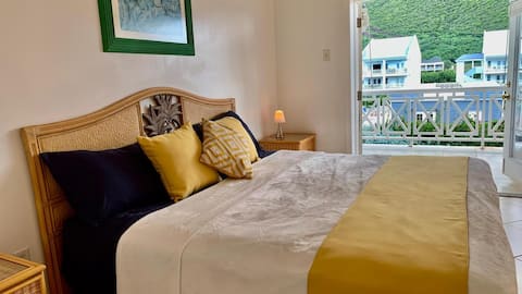 Beachfront 3Bed, 2Bath w/ pool. Near all amenities