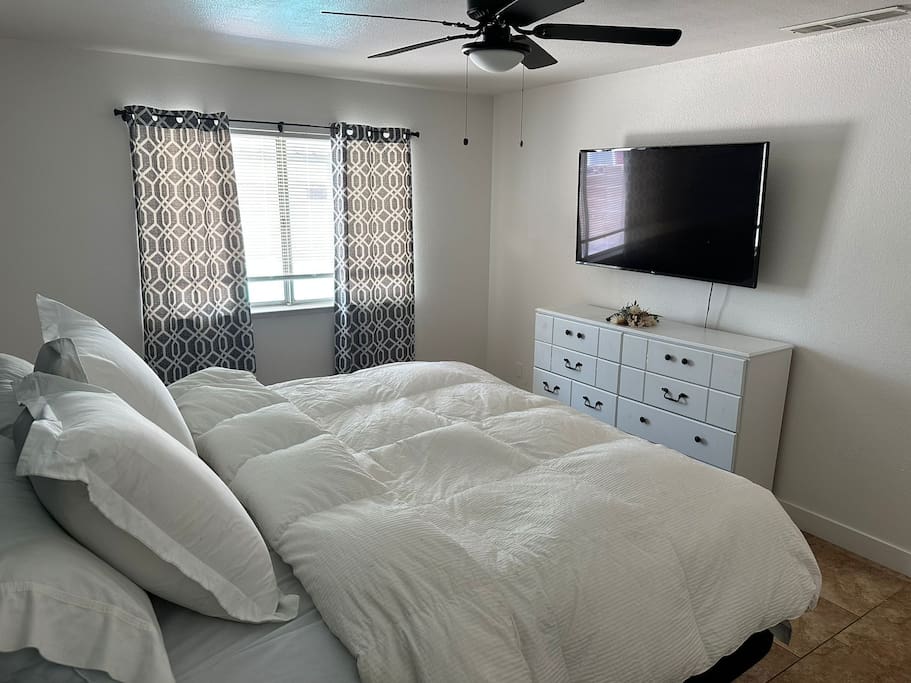 Beautiful 3bed 2bathW/Pool