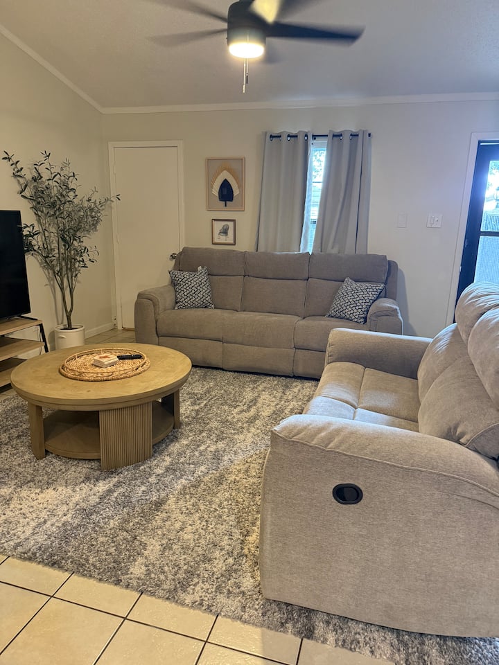 Quaint And Cozy Townhome - San Angelo, TX
