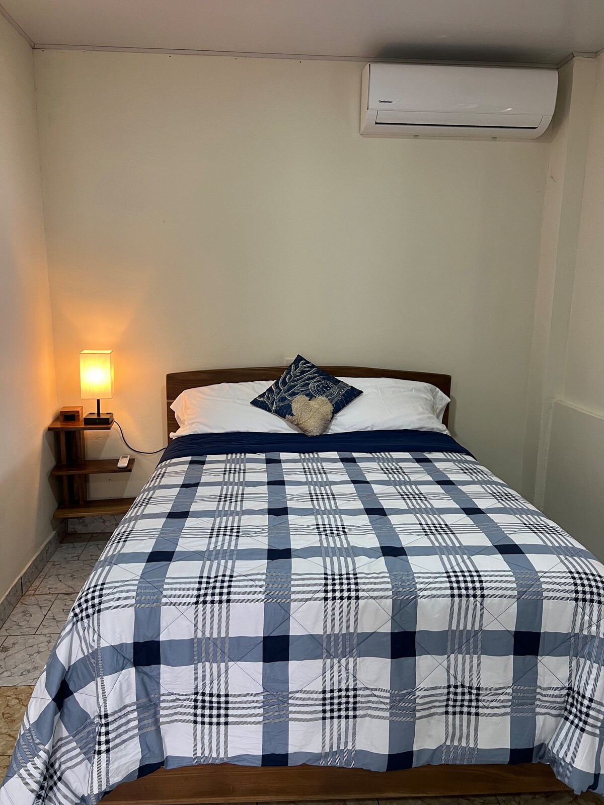 Krevat dopio "queen" i rehatshëm