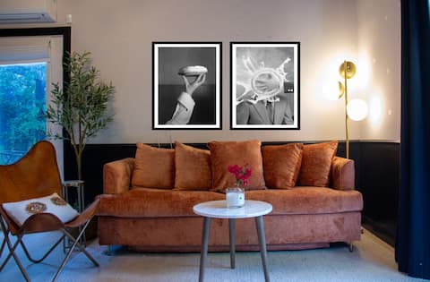 Top Airbnb: Charming Guest House in Larchmont Village in Koreatown