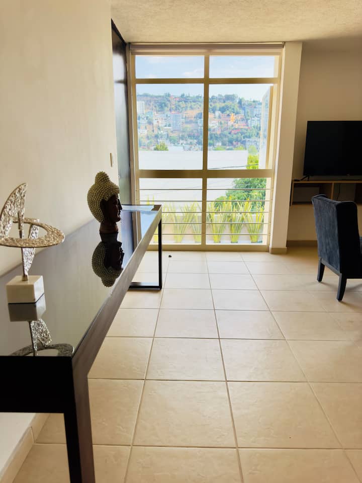 Bonito, Amplio, Con Cama King Y Hermosa Vista - Morelia