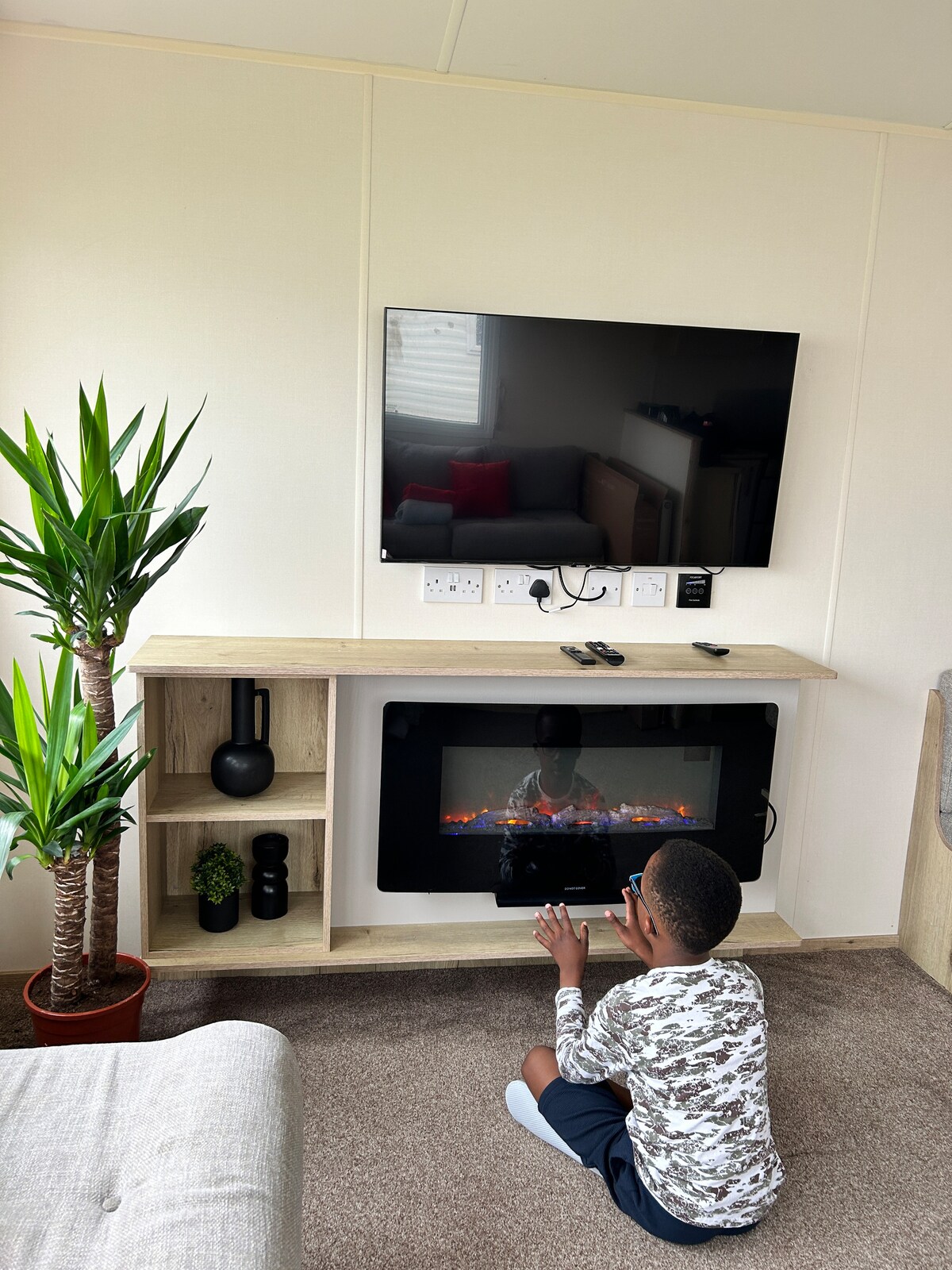 Popular Airbnb listing: VerbJam 6 Berth Caravan Holiday St Osyth in St. Osyth