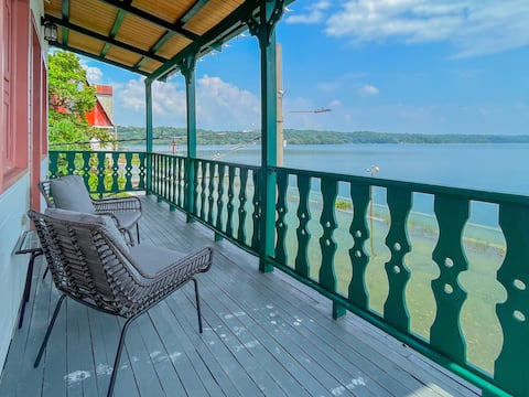Casa Flores City Center Lake View AC 7 Guest