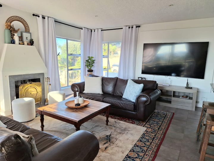 Sea Breeze 4 Bed Seaview House - Port Alfred