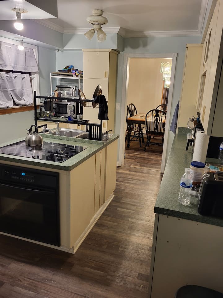 Private Master Room Near Dtw Airport - Westland, MI