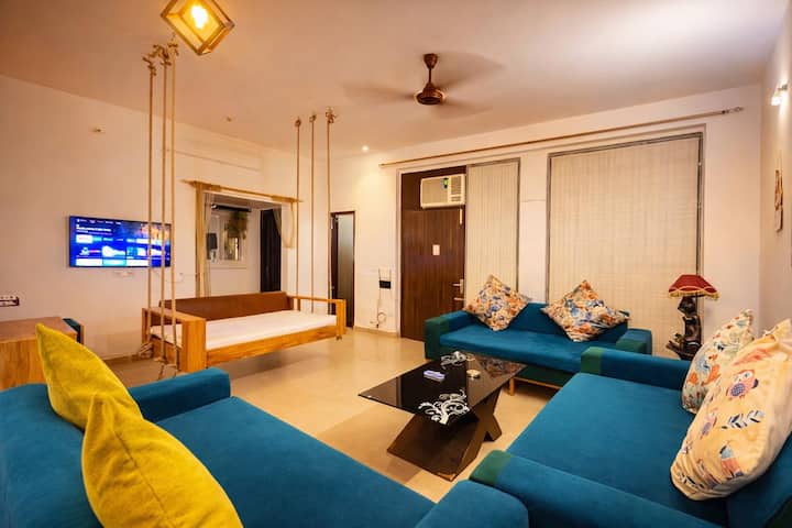 1.3bhk Morden, Couple, Family, Corporate By Instay - Gurgaon