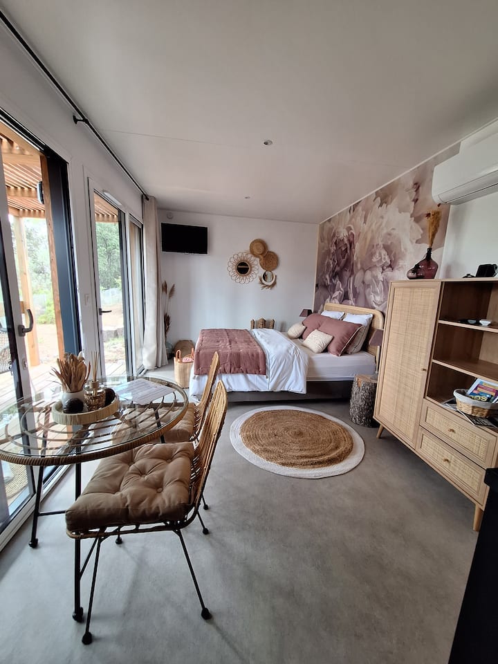 Villa Sisyphe
Tiny House
La "Odette" - Le Luc