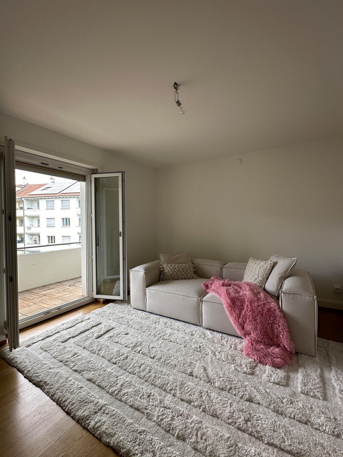 Popular Airbnb listing: Central Apartment in Basel in Basel