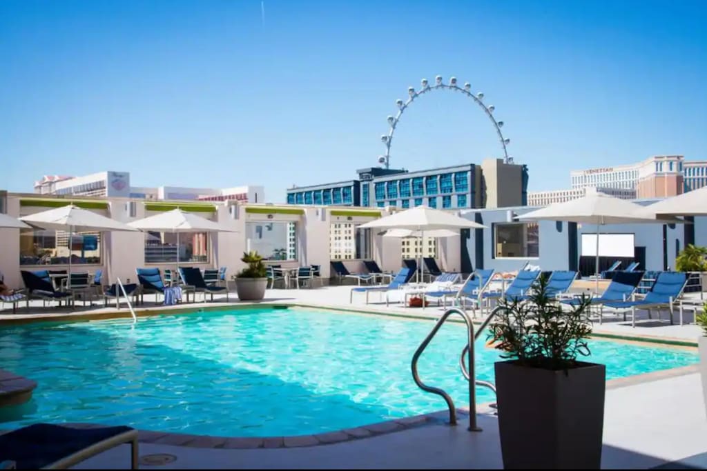 Vegas Suite with Sphere View