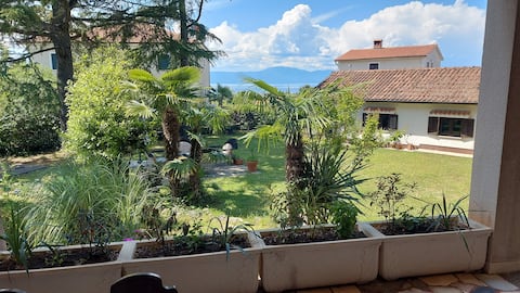 Apartment with large terrace and sea view