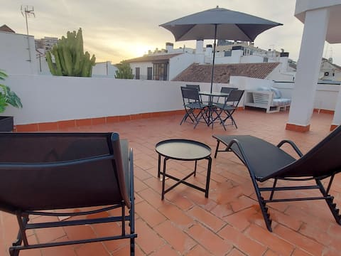 Airbnb con mejor rendimiento: Holidays2Malaga Ancha del Carmen AACC, Lift, WiFi en Perchel Sur