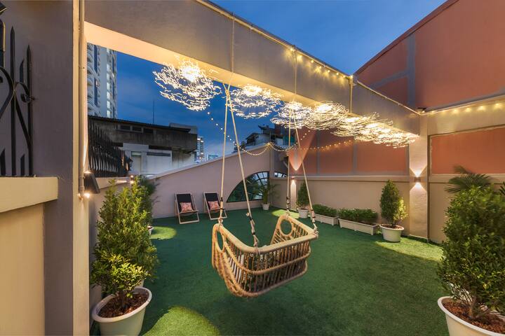 800m to NANA BTS & Plaza_Rooftop +Airport Transfer gallery image 5