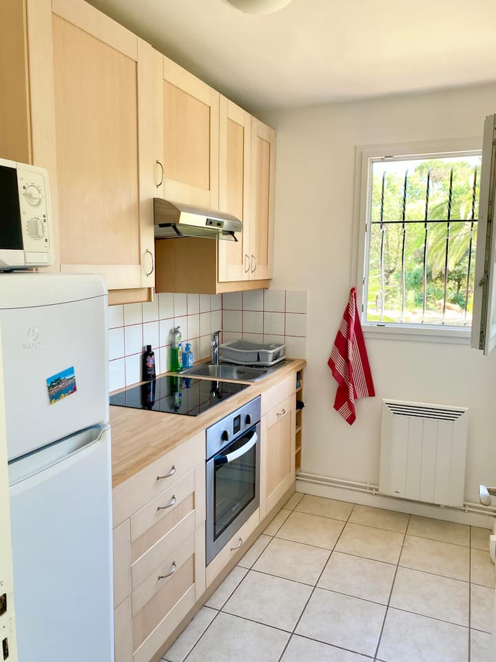Chez Madou, T1 En Bas De Villa Et Rez De Jardin - Roquebrune-sur-Argens
