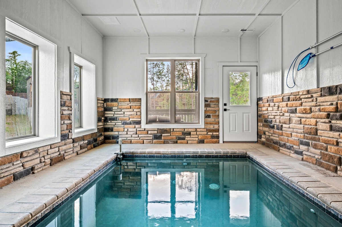 Indoor Pool Lodge | prime location | 5 bdrm
