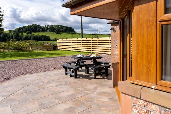 Stanloch Cottage With Garden, Views & Games Room - Caerlaverock Castle