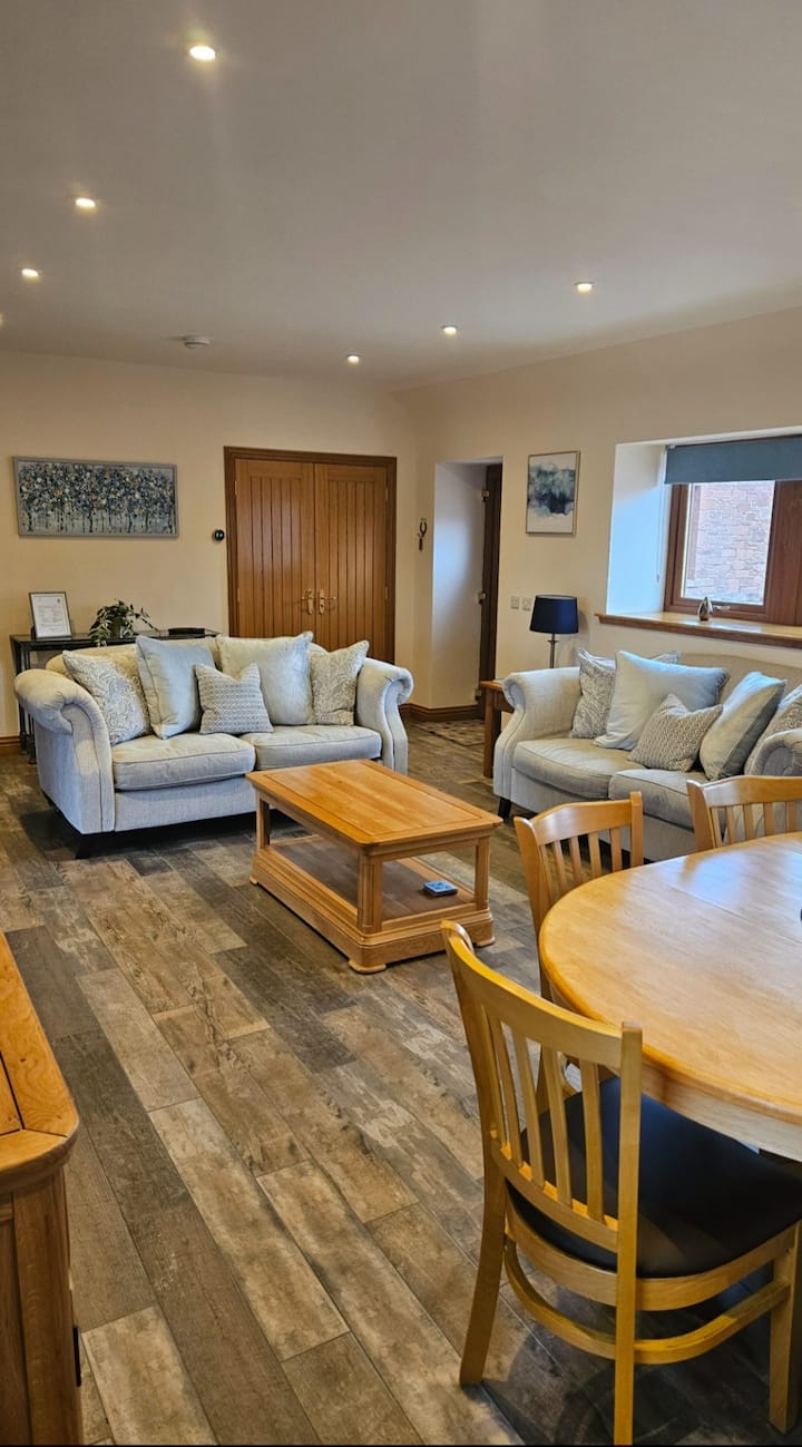 Stanloch Cottage With Garden, Views & Games Room - Lockerbie