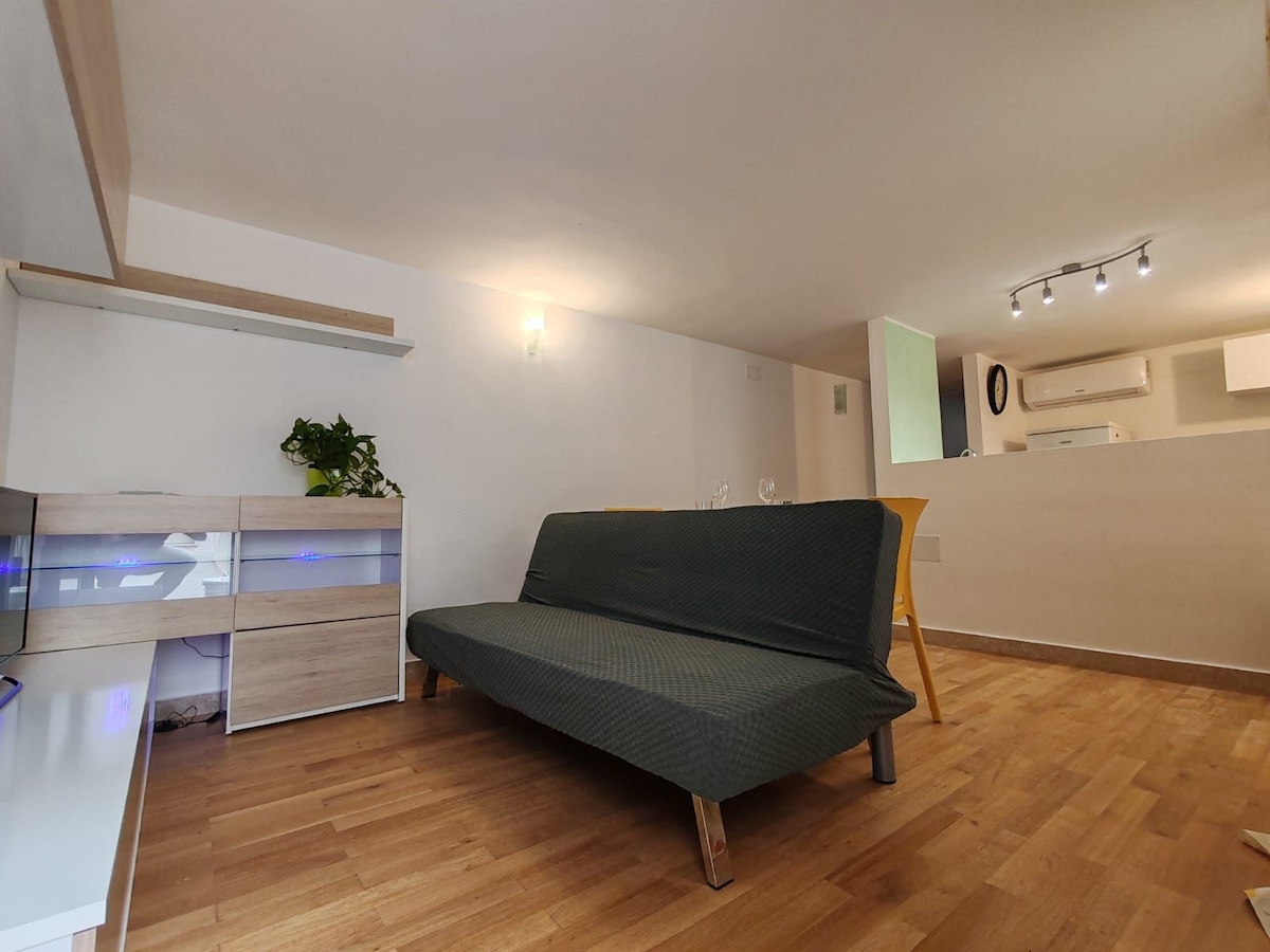 Top Airbnb: La Porta Verde Semi-central three-room apartment - Wifi a Trapani