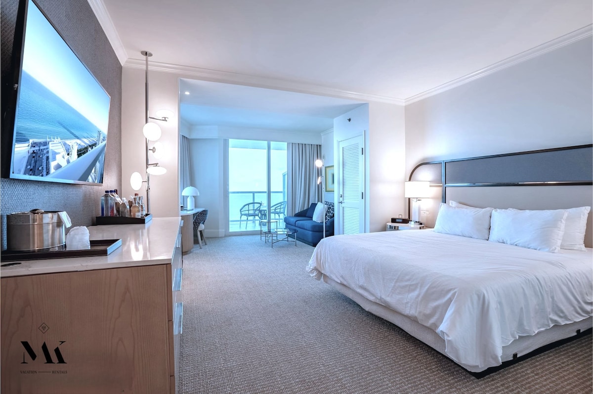 FontaineBleau|High Floor w/ Striking Beach Views