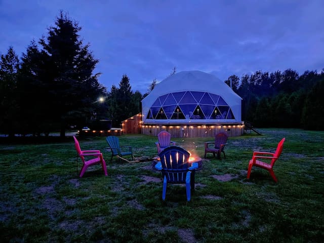 Cap Lumière Geodesic Dome