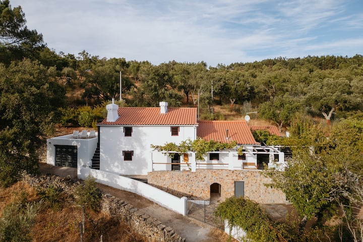 Serra Casa - Large Private House & Swimming Pool - Castelo de Vide